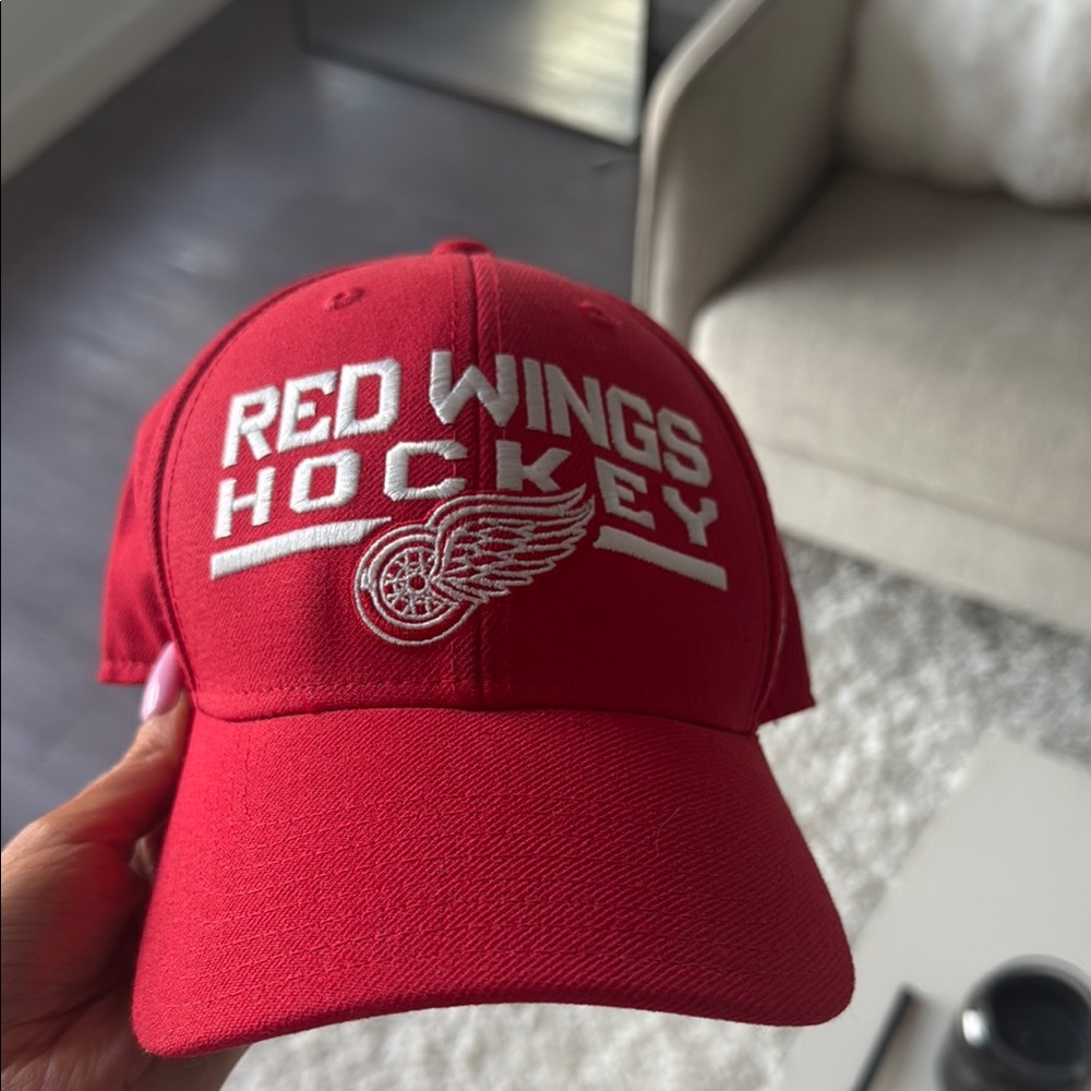 Red Wings Hockey Cap